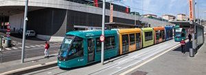 Tranvía en la parada Padre Anchieta. 