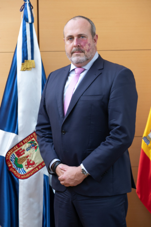 “La profesionalidad de todo el equipo de Metrotenerife y, ante todo, su compromiso, nos han permitido cumplir con eficacia y eficiencia la prestación del servicio de tranvía sin descuidar, ni un solo momento, la protección de la propia plantilla y de los usuarios.”