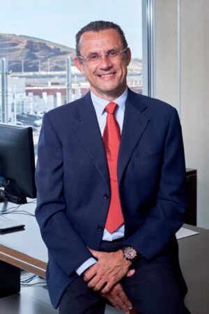 “Terminamos el año más reforzados personal y profesionalmente, y con el firme propósito de que Tenerife debe seguir avanzando hacia una movilidad sostenible e inteligente, de acuerdo a los objetivos europeos.”