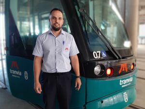 “Si un conductor conduce con suavidad, el usuario no nota apenas el viaje y se hace más cómodo”