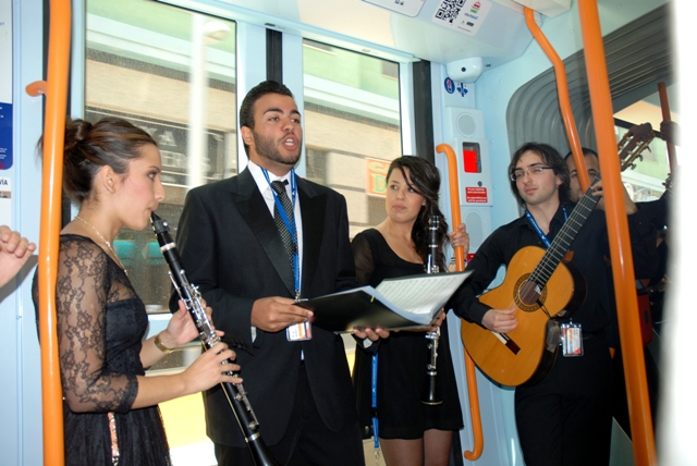 Acto promocional de la ópera Rita en el tranvía