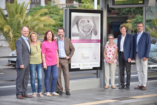 Autoridades políticas, de Ámate, y entidades colaboradoras presentan la imagen de la campaña en la parada Fundación.